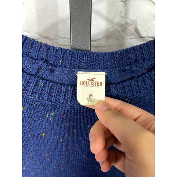 EUC Hollister Sweater - Picture 4 of 5